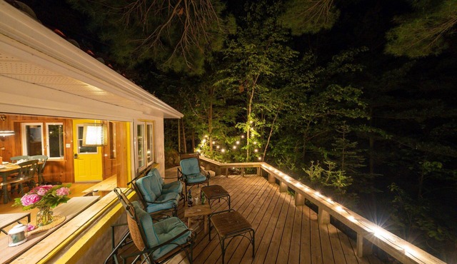 Private Beachfront Cottage in Tiny in Tiny