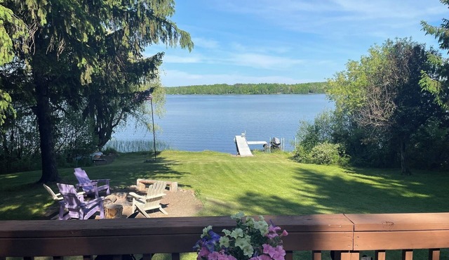 Private, Pet Friendly Lakefront Cabin in Winter