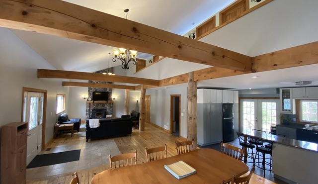 Private River Front Cottage in Sebright