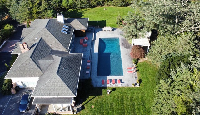 Private Westhampton Escape 5BR, Pool, Hot Tub, Near Beach in Westhampton
