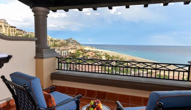Pueblo Bonito Sunset Beach Golf & Spa Resort
