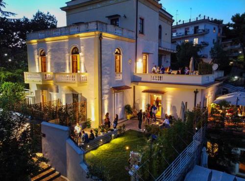 Relais Villa Montedonzelli in Naples