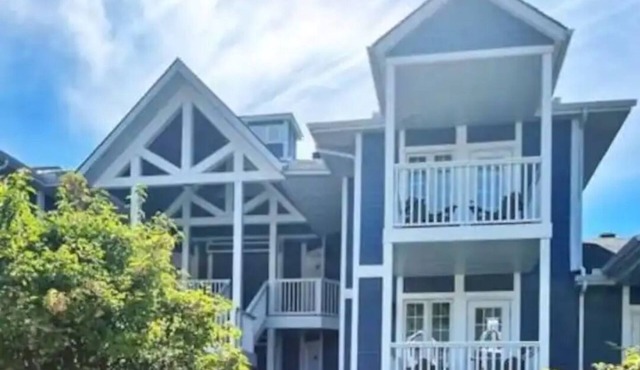 Relax or Explore! Northern Escape Cottage Condo - Country Club! in Oro