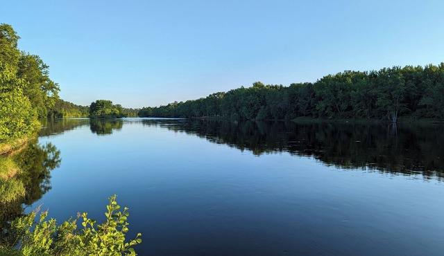 Riverfront - Kayaks - Game room - 15 min to Granite Peak Ski Resort in Merrill