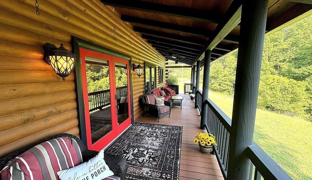 Rustic Log Cabin with Hot Tub & Wraparound Porch in Mount Airy, North Carolina