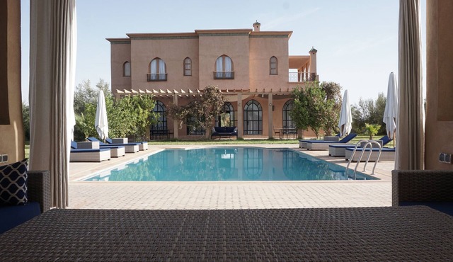 Saphir Paon - Luxury Villa in the middle of a farm