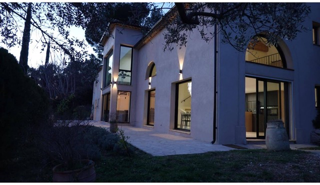 Secluded villa with AC, heated pool and views of vineyards and sea in Figagnaire
