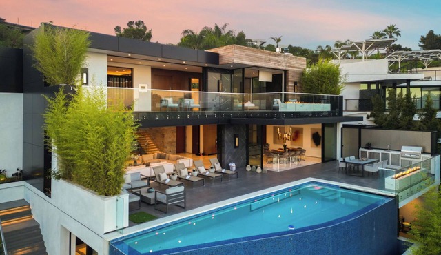 Sierra Mar -Modern Luxury Paradise in Hollywood Hills