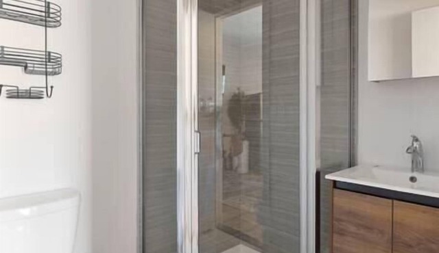 Sleek and Stylish Apartment in Middletown in Middletown