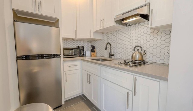 Sleek Studio Apartment in the South End