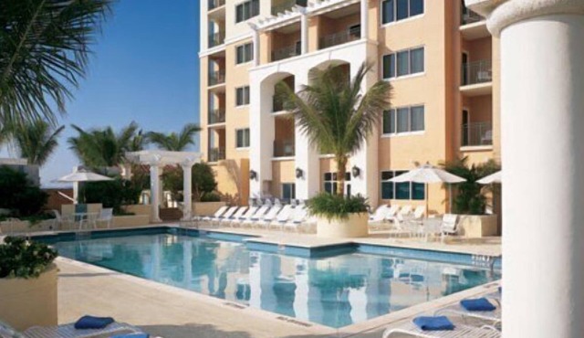 Spacious 2-bedroom, 2-bathroom Atlantic beachfront villa