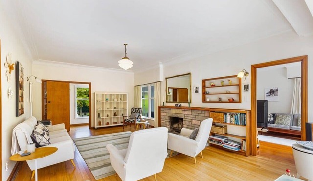 Spacious 3BR Mission Bay home with parking!