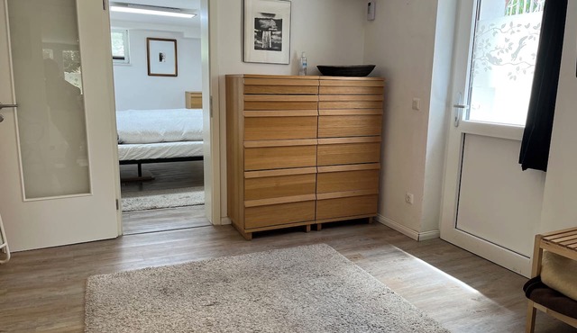Spacious and quiet 1-bedroom place in Munich. Fully equipped sleeps 7 guests!
