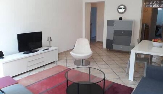 Spacious Appartment Wifi Next To The Port in Nice