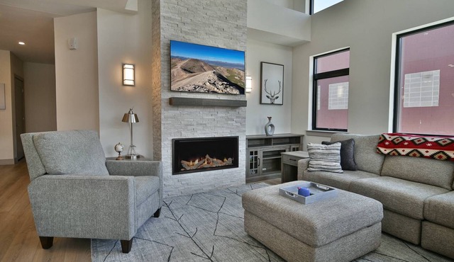 Spacious condo centrally located in Silverthorne! in Silverthorne