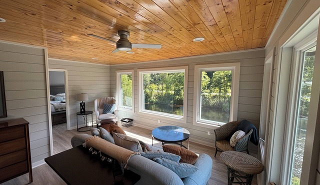Spacious, Light Filled Apt. - Nestled along the Tuckasegee River, 2 Mi. from WCU in Cullowhee