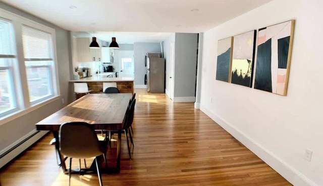 Spacious Luxury 3 BR, Spotless, W/D, Parking in Arlington