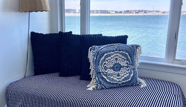 Spectacular OCEANFRONT apt near BOSTON, SALEM + Logan Airport in Nahant