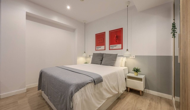 Spectacular quadruple room w/gym B113