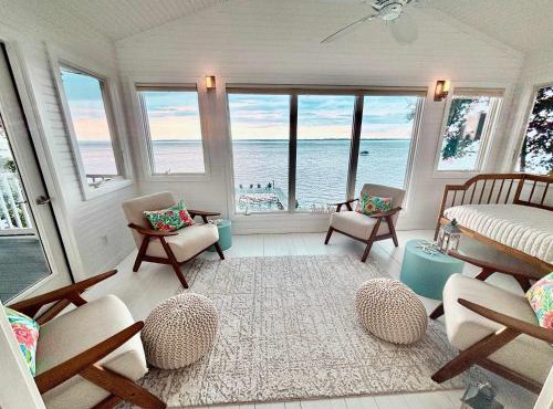 Spectacular Suttons Bay Stay - Game Room Kayaks Pizza Oven & More in Suttons Bay