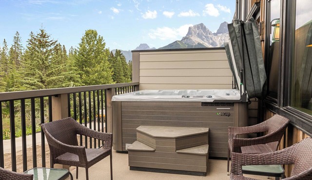 Spring Creek Vacations 4 BR Villa TMV18 in Canmore