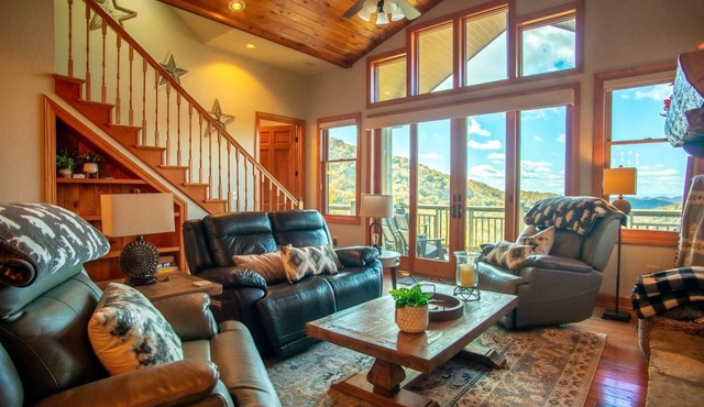 Spring Rock Retreat- Private Club Access in Yancey County