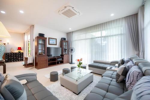 Sriwaree Pool Villa Khao Lak - 8 meters pool - 3 bedroom - 2 bath