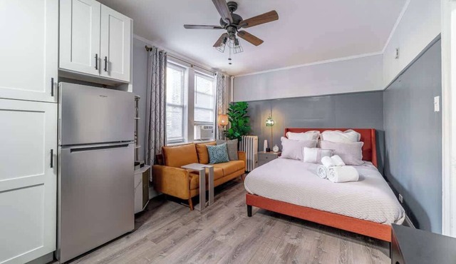 Studio Beau - Steps from Lincoln Park Zoo & Lake in Chicago