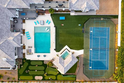 Summer Villa Getaway, Resort Life, Pickleball, Pool, Golf in Phoenix