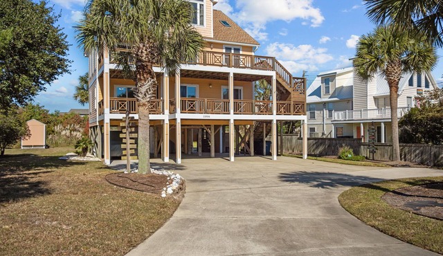 SunKissed Beach House | 2-Min Walk to Beach in Emerald Isle