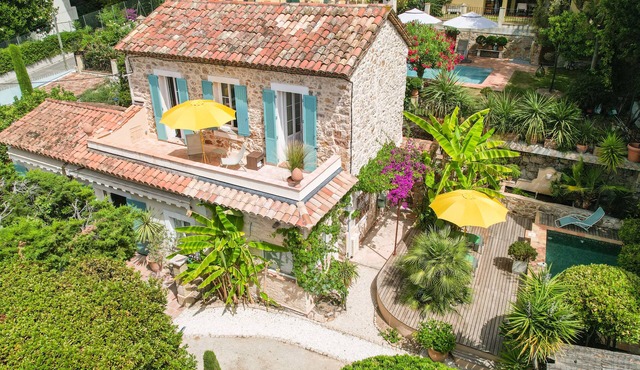 Superb villa with swimming pool & sauna