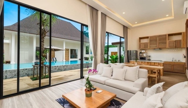 Taraburi's Finest: Brand New Build Poolside Bliss!
