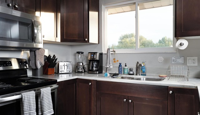 Terrific 5-bedroom bunk house with Jordan River Trail access near downtown SLC in Salt Lake City