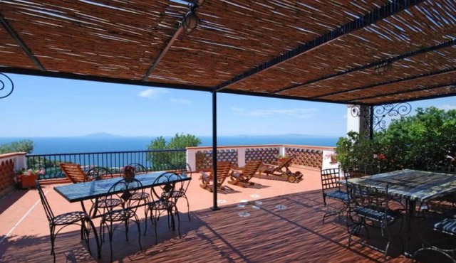 The Hydrangeas Wonderful Villa in the heart of the Sorrento coast with swimming pool in Termini