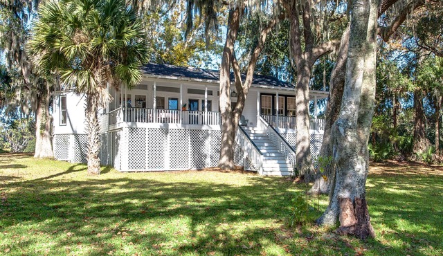 ~ Tranquil Low Country Cottage ~Water Views ~Private Setting in Bluffton