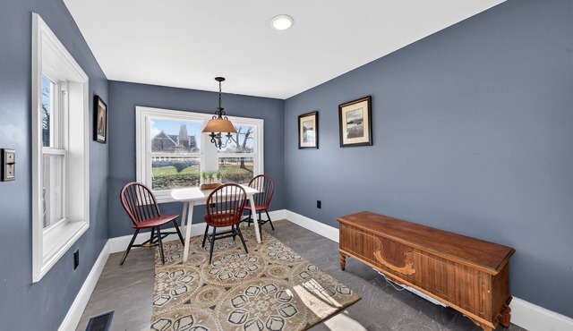 Unique 3-bed, 4-bath Home in Charming Clarksville MO