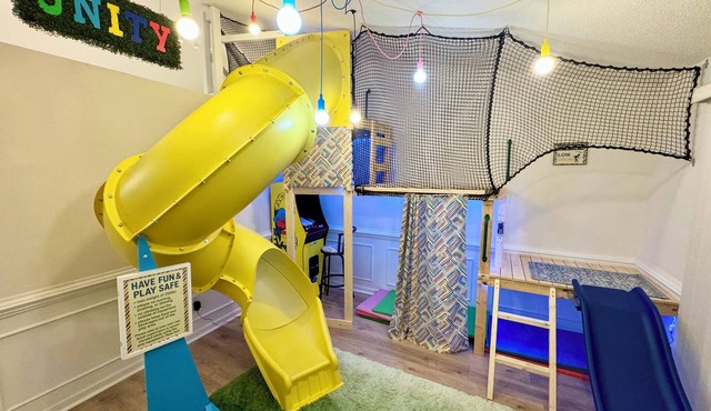 Unique Family-Friendly Home with Indoor Playground & Ping Pong! Central Location