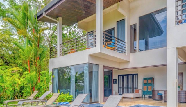 Upscale 4b/4b great location w/breathtaking views