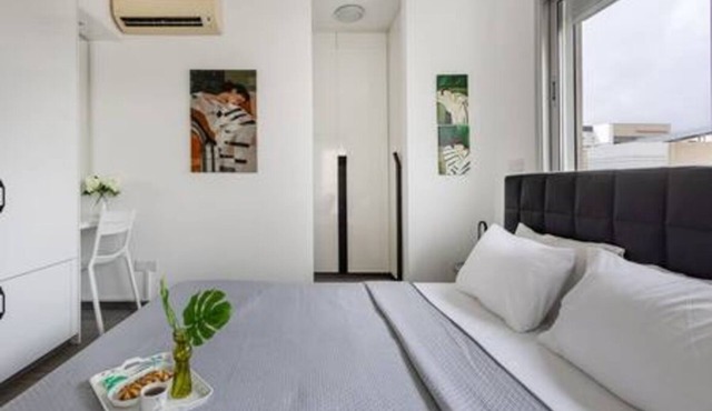 Vasileos Konstantinou – Modern 2BR City Apartment