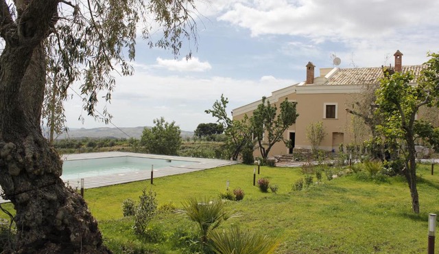 Vecchia Dimora Resort in Centuripe