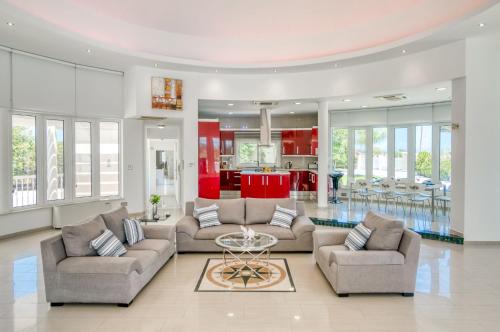 Villa Amelia by Ezoria Villas