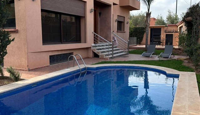 Villa Amroth Marrakech: Luxury 6-Bedroom Villa with Private Pool for 14 Guests