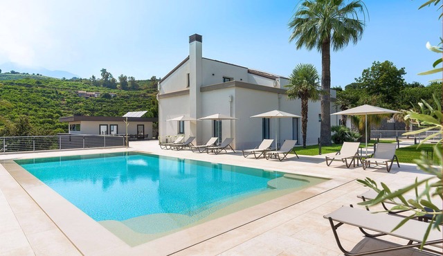 Villa Cloris sea view and pool - My Rental Homes