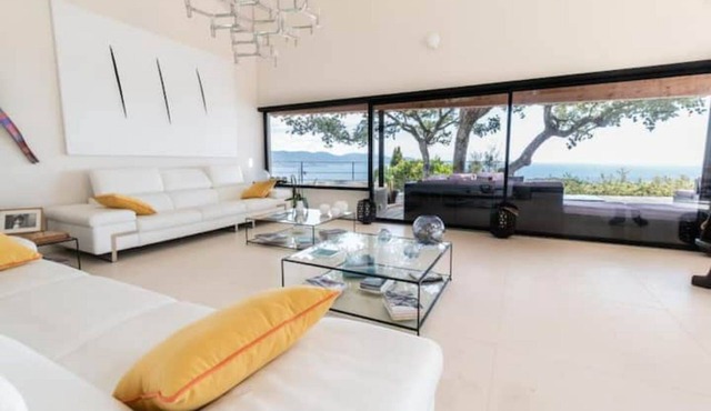 Villa D'architecte, Domaine Privé du Cap Bénat in Bormes-les-Mimosas