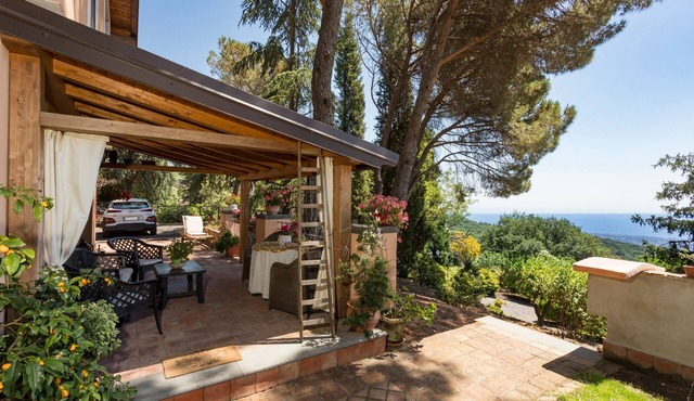 Villa 'Feudo Algerazzi - Cottage' with Sea View, Private Terrace and Wi-Fi