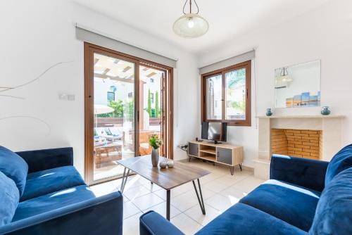 Villa Iris by Ezoria Villas