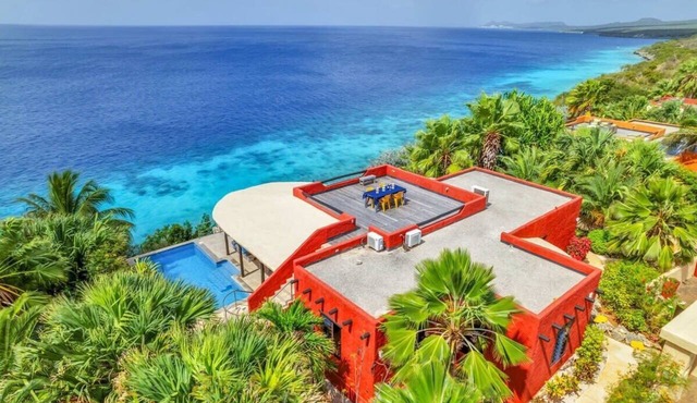 Villa Kokopelli with stunning sea views and a refreshing private pool