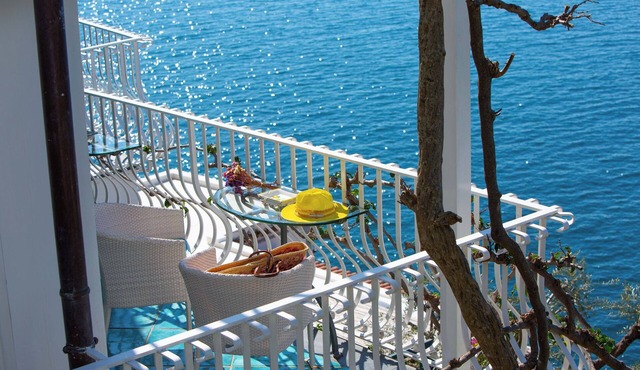 Villa Le Sirene with Private Jacuzzi, Sea View