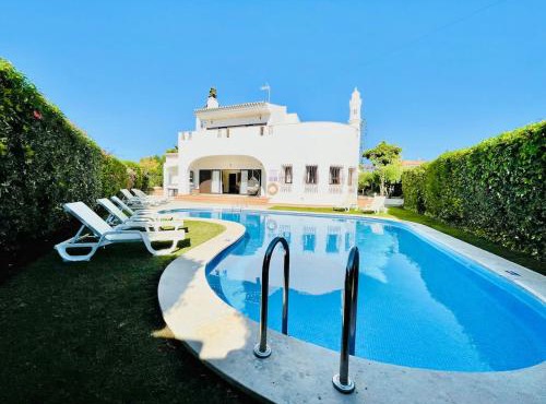Villa OceanKokia in Albufeira
