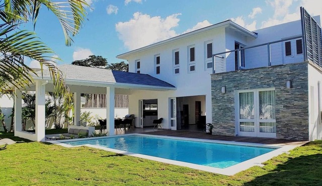 Villa Olive, close to the beaches and the village